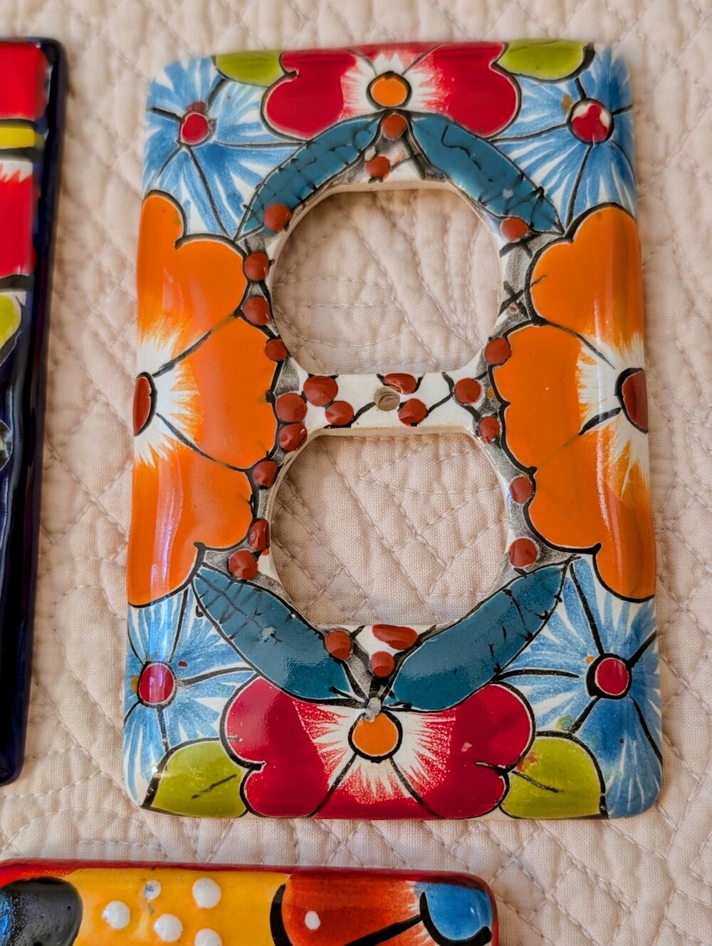 Talavera Light Switch and Outlet Covers. Pre-loved. Lot Of 6. - Picture 4 of 5